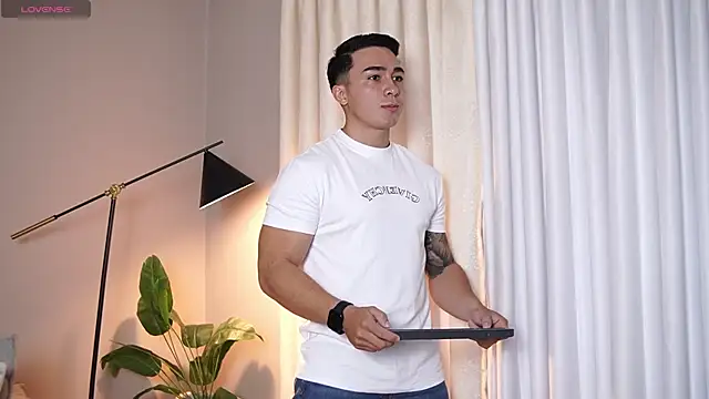 Ryan Hunt online show from 10/31/25, 12:13