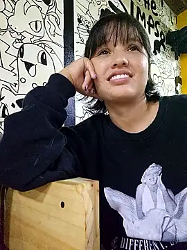 LorenRosse online show from 10/22/25, 11:03