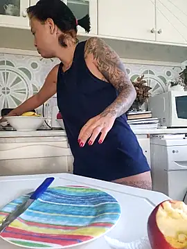 LorenRosse online show from 10/04/25, 04:47