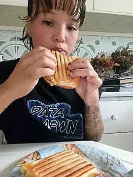 LorenRosse online show from 10/09/25, 04:24