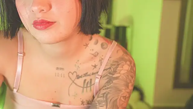 LorenRosse online show from 12/01/25, 11:27