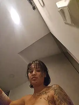 LorenRosse online show from 10/28/25, 11:25