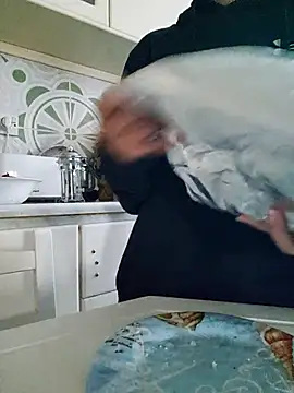 LorenRosse online show from 10/17/25, 04:27