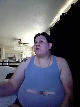 Snapshot of DevilDahm chatting on 10/23/25, 08:51 DevilDahm online show from 10/23/25, 08:51