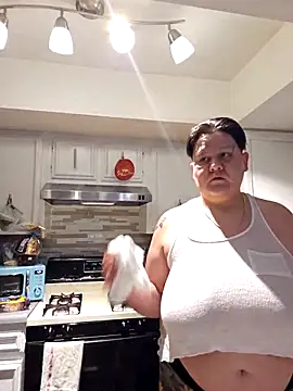 Snapshot of DevilDahm chatting on 10/05/25, 01:40 DevilDahm online show from 10/05/25, 01:40