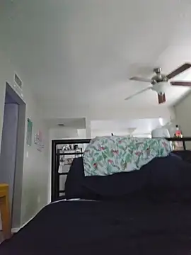 Snapshot of DevilDahm chatting on 11/21/25, 08:08 DevilDahm online show from 11/21/25, 08:08