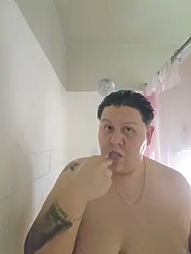 Snapshot of DevilDahm chatting on 11/12/25, 06:06 DevilDahm online show from 11/12/25, 06:06