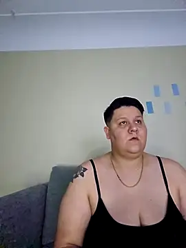 Snapshot of DevilDahm chatting on 04/11/26, 01:13 DevilDahm online show from 04/11/26, 01:13