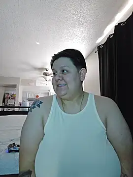 Snapshot of DevilDahm chatting on 10/25/25, 08:42 DevilDahm online show from 10/25/25, 08:42