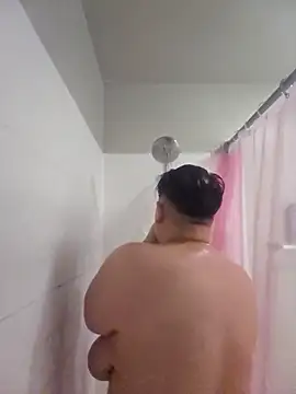 Snapshot of DevilDahm chatting on 09/18/25, 01:03 DevilDahm online show from 09/18/25, 01:03