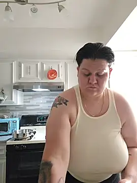 Snapshot of DevilDahm chatting on 10/24/25, 11:48 DevilDahm online show from 10/24/25, 11:48