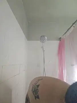 Snapshot of DevilDahm chatting on 11/28/25, 08:20 DevilDahm online show from 11/28/25, 08:20