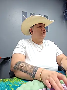 Snapshot of DevilDahm chatting on 10/15/25, 02:47 DevilDahm online show from 10/15/25, 02:47