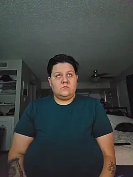 Snapshot of DevilDahm chatting on 12/02/25, 12:22 DevilDahm online show from 12/02/25, 12:22