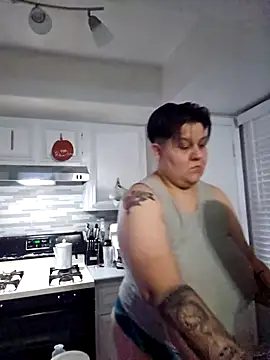 Snapshot of DevilDahm chatting on 09/19/25, 01:09 DevilDahm online show from 09/19/25, 01:09