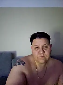 Snapshot of DevilDahm chatting on 04/14/26, 04:50 DevilDahm online show from 04/14/26, 04:50