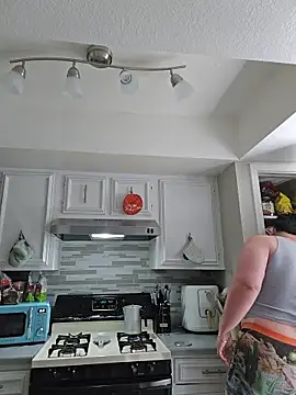 Snapshot of DevilDahm chatting on 01/17/26, 10:24 DevilDahm online show from 01/17/26, 10:24