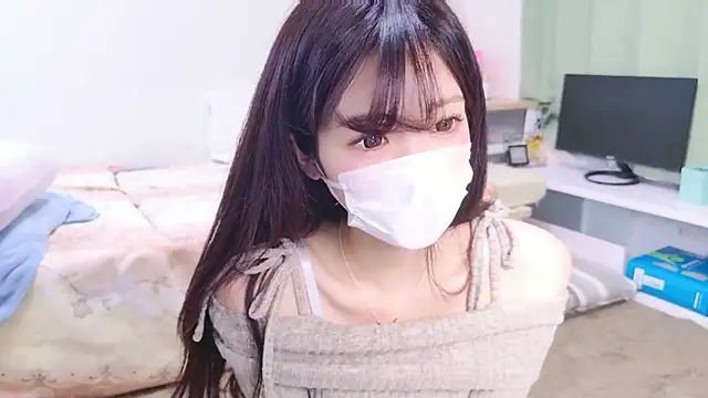 Snapshot of oxo_yuna_oxo chatting on 02/25/26, 12:49 oxo yuna oxo online show from 02/25/26, 12:49