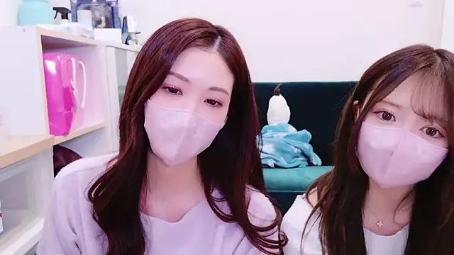 oxo yuna oxo online show from 01/03/25, 12:40