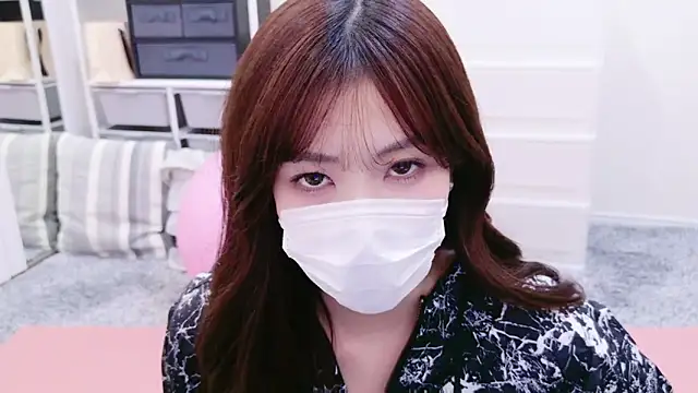 oxo yuna oxo online show from 02/11/25, 11:20