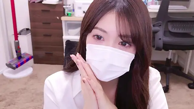 oxo yuna oxo online show from 03/11/25, 12:28