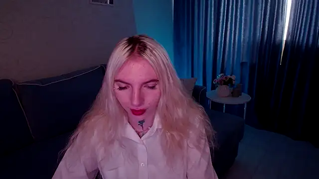 Snapshot of AnneTenet chatting on 09/18/25, 09:12 AnneTenet online show from 09/18/25, 09:12