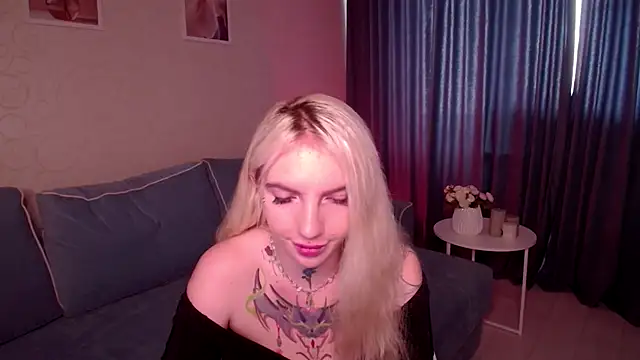 Snapshot of AnneTenet chatting on 09/17/25, 09:22 AnneTenet online show from 09/17/25, 09:22