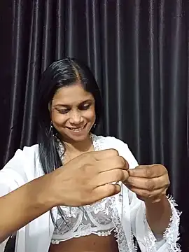 Snapshot of Sensual_indian7 chatting on 06/07/26, 10:37 Sensual indian7 online show from 06/07/26, 10:37