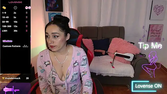 Snapshot of yeliana_sexxy chatting on 09/19/25, 11:36 yeliana sexxy online show from 09/19/25, 11:36