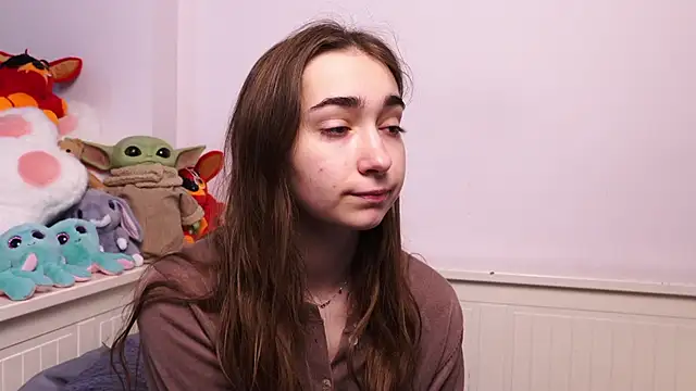 PollyBeev online show from 05/10/26, 07:23
