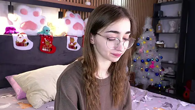 PollyBeev online show from 11/30/25, 08:04