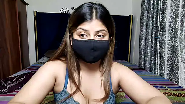 Snapshot of Hoty-Shivangi chatting on 05/24/26, 08:20 Hoty-Shivangi online show from 05/24/26, 08:20