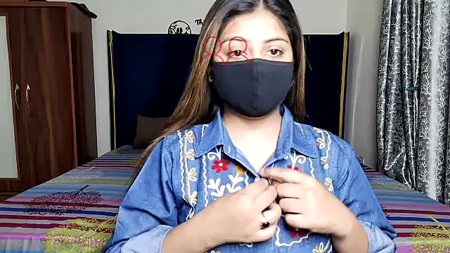 Snapshot of Hoty-Shivangi chatting on 05/22/26, 07:34 Hoty-Shivangi online show from 05/22/26, 07:34