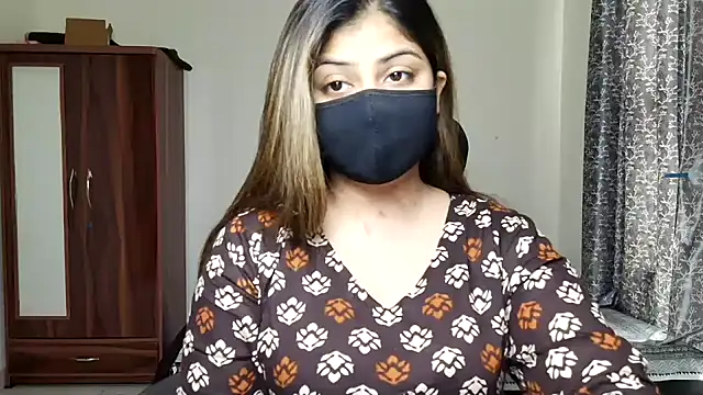 Snapshot of Hoty-Shivangi chatting on 05/16/26, 10:36 Hoty-Shivangi online show from 05/16/26, 10:36