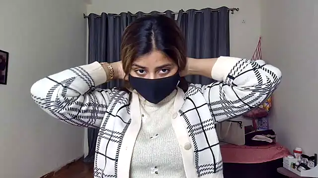 Hoty-Shivangi online show from 02/10/26, 03:55