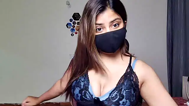 Hoty-Shivangi online show from 02/19/26, 05:10