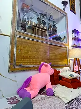 Hoty-Shivangi online show from 10/02/25, 03:15