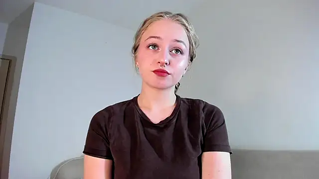 MiaMews online show from 11/12/25, 12:31