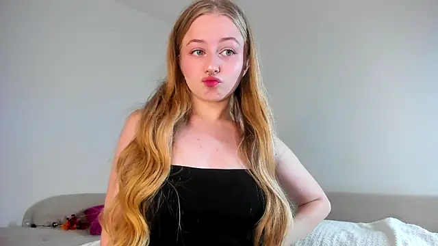 MiaMews online show from 11/27/25, 01:33