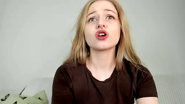 MiaMews online show from 04/14/26, 07:13