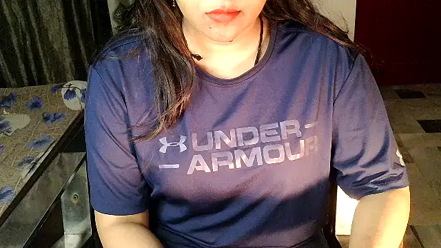 aarushi sharmaa online show from 12/18/25, 02:38