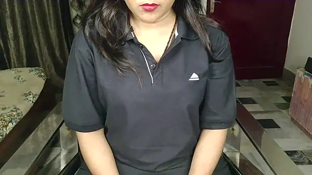 aarushi sharmaa online show from 10/14/25, 05:02