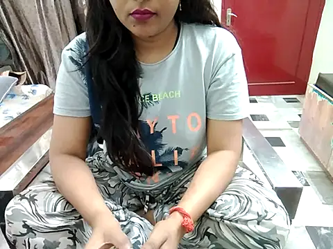 aarushi sharmaa online show from 09/24/25, 03:46