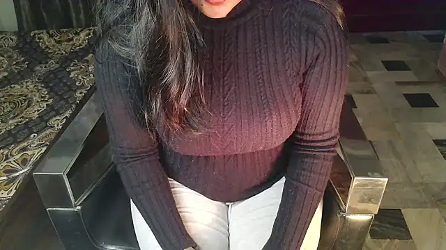 aarushi sharmaa online show from 01/18/26, 03:43