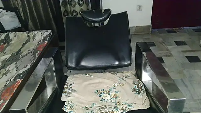 aarushi sharmaa online show from 10/23/25, 05:17