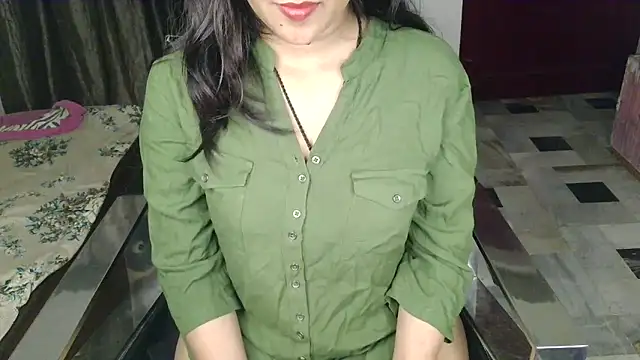 aarushi sharmaa online show from 11/21/25, 04:39