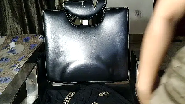 aarushi sharmaa online show from 12/21/25, 01:52