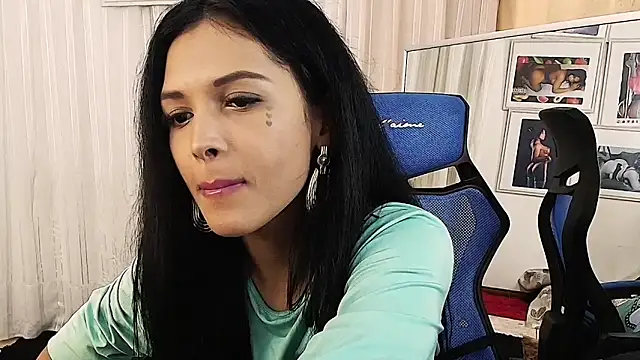 MOMMYJEVAA online show from 11/26/25, 08:53