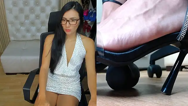 coniie jhons online show from 09/26/25, 02:13