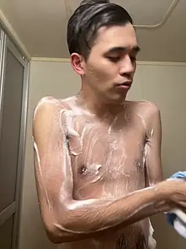 ryusei18570 online show from 03/18/25, 12:39